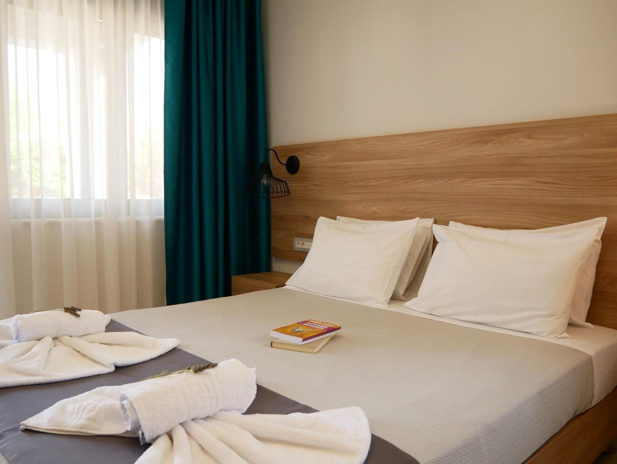 Erotokritos Studios Agia Marina  Екстер'єр фото