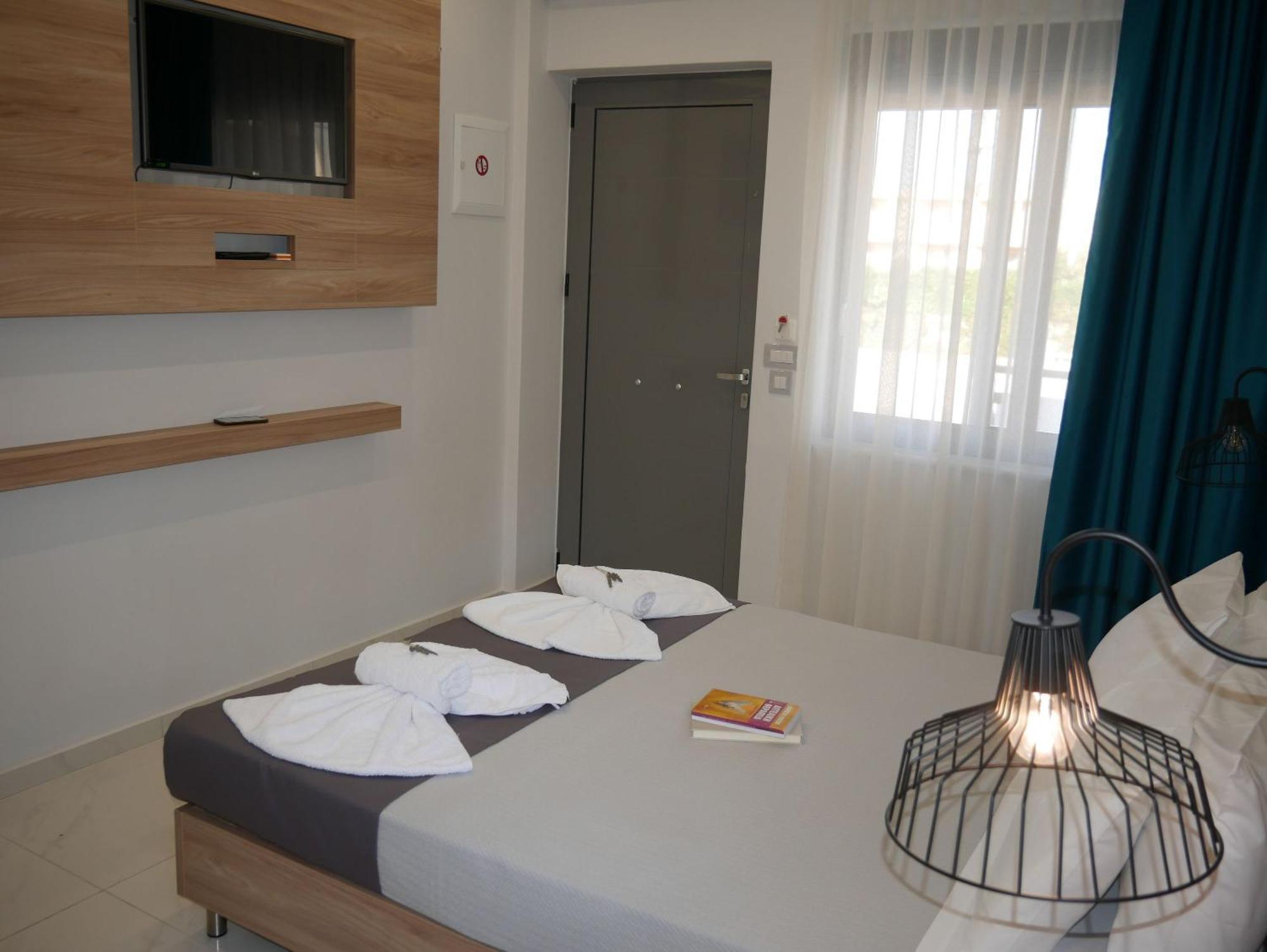 Erotokritos Studios Agia Marina  Екстер'єр фото