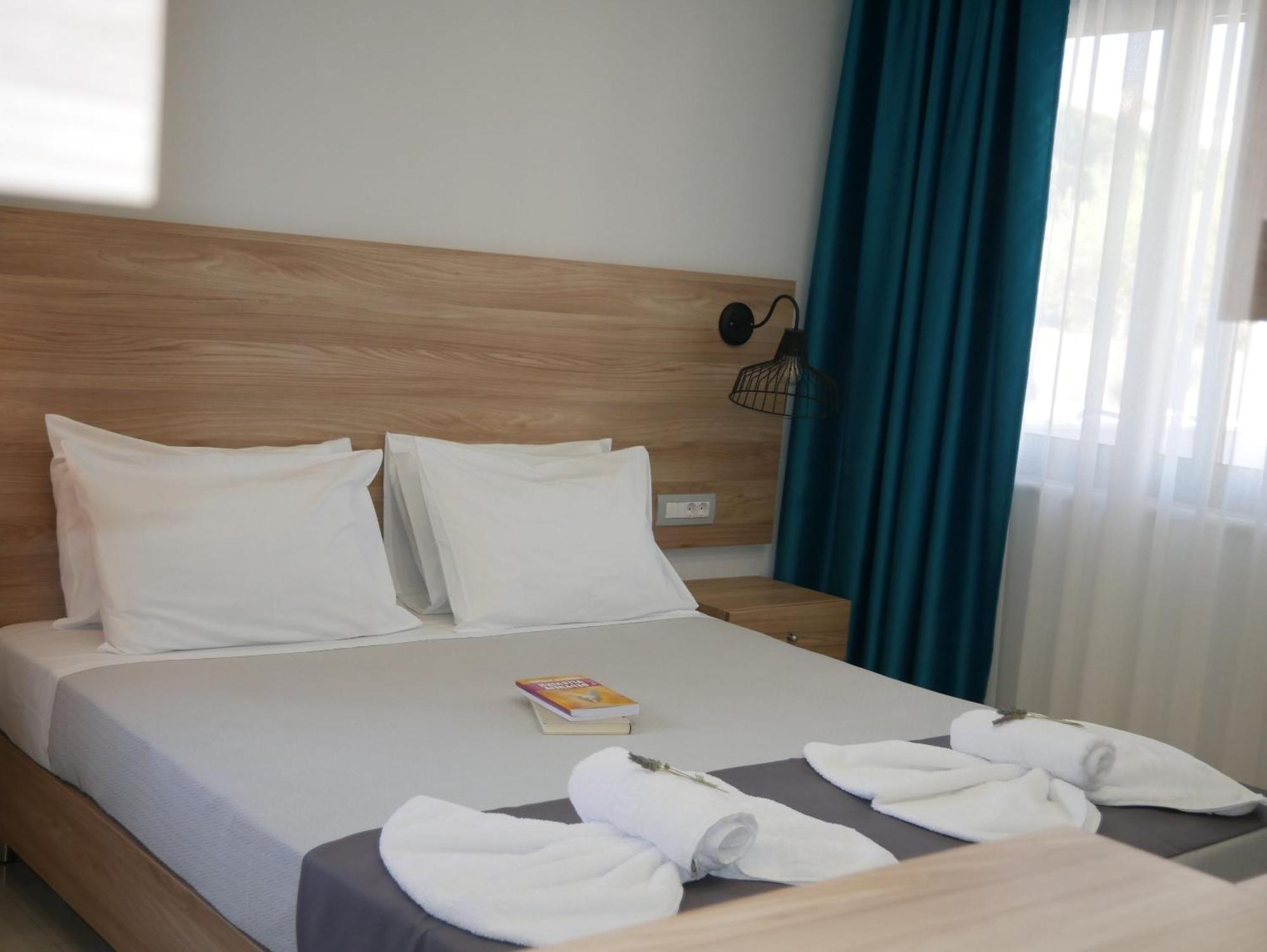 Erotokritos Studios Agia Marina  Екстер'єр фото